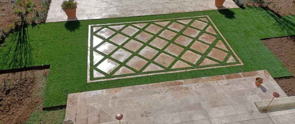 Plantation de végétaux pour jardin méditerranéen à Montpellier – Rénovation de jardin sur mesure